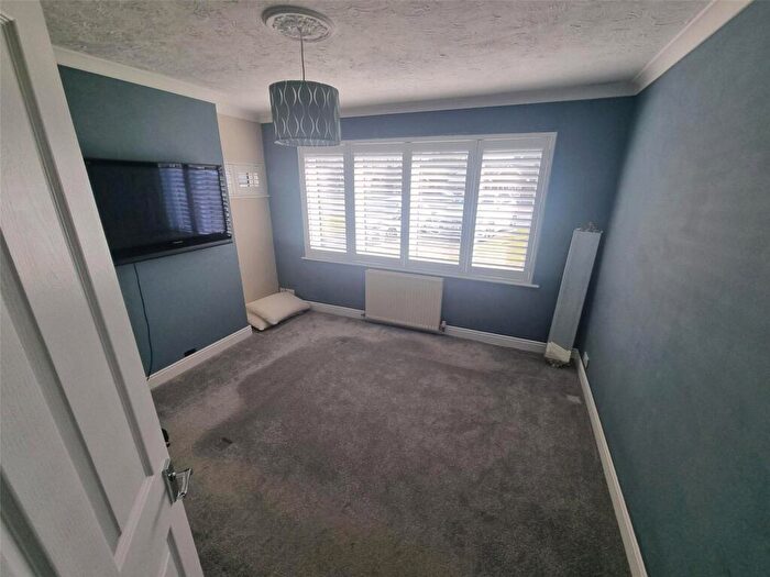2 Bedroom Bungalow For Sale In Sandown Road, Thundersley, Essex, SS7