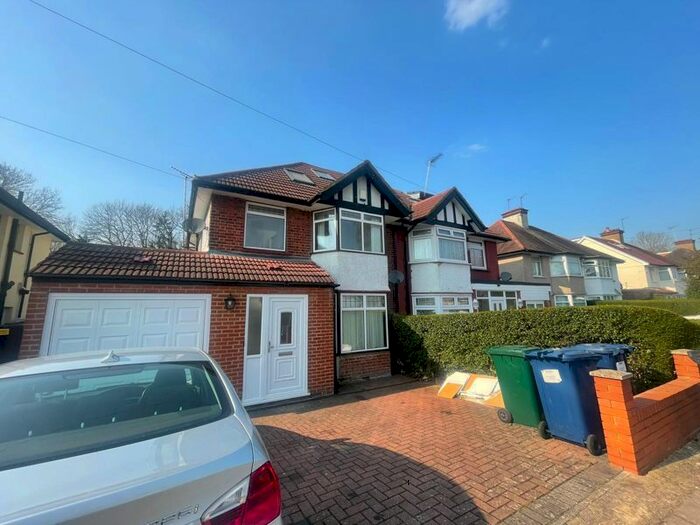 3 Bedroom Semi-Detached House To Rent In Farm Road, Edgware, HA8