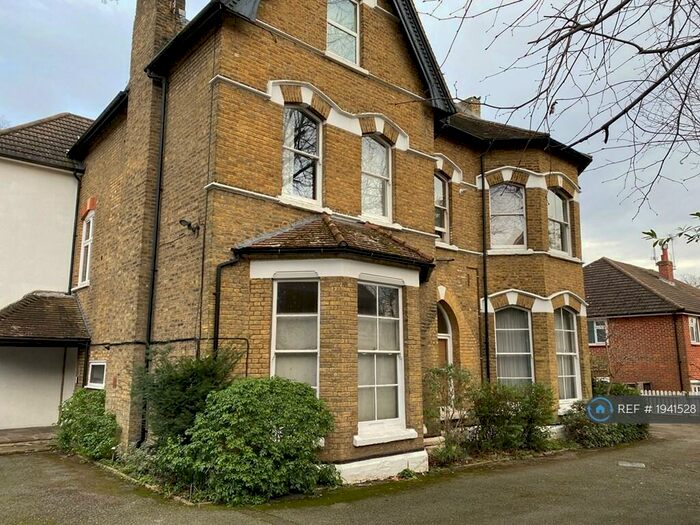 2 Bedroom Flat To Rent In Shortlands Grove, Bromley, BR2