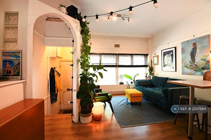 1 Bedroom Flat To Rent In Sandringham Road, London, E8