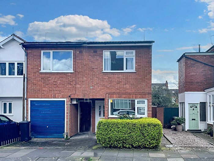 2 Bedroom Semi-Detached House To Rent In South Knighton Road, Leicester, LE2