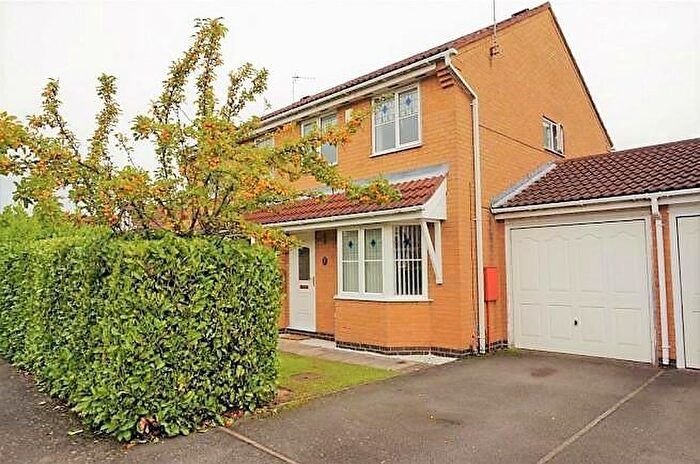 3 Bedroom Semi-Detached House To Rent In Burchnall Road, Leicester, Leicestershire, LE3