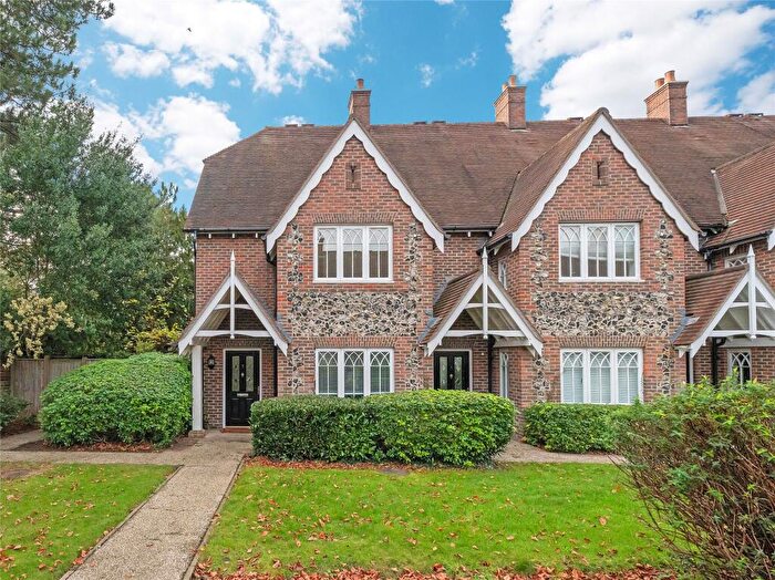 3 Bedroom Terraced House To Rent In Walled Garden Close, Beckenham, BR3