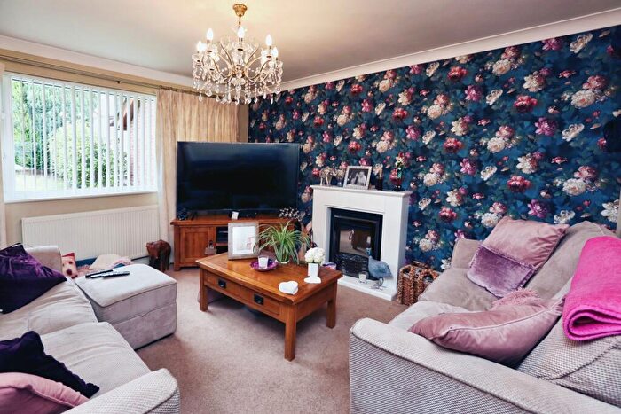 3 Bedroom Bungalow For Sale In Elgin Close, Fareham, Hampshire, PO15
