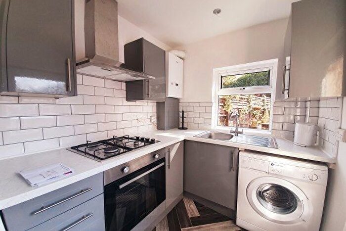 3 Bedroom Terraced House To Rent In Morley Street, Sheffield, S6