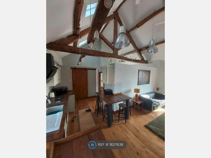 2 Bedroom Flat To Rent In Boughton, Boughton, Chester, CH3