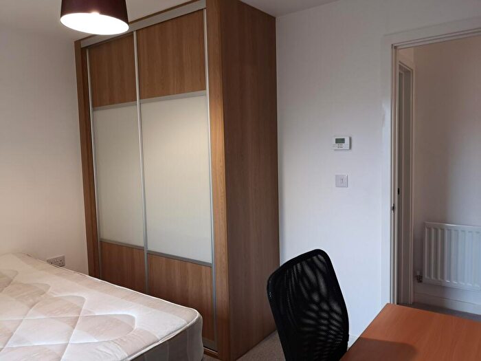 3 Bedroom House To Rent In Oxleigh Wy, Bristol, BS34