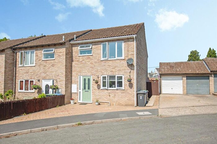 3 Bedroom Semi-Detached House For Sale In Newton Croft, Sudbury, CO10