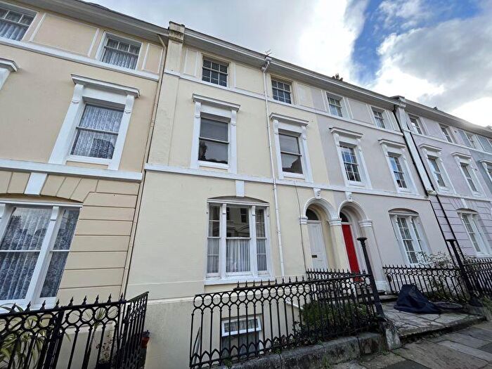2 Bedroom Flat To Rent In Holyrood Place - Large Two Bedroom Flat - Close To The Hoe - Email For Pre-viewing Form, PL1