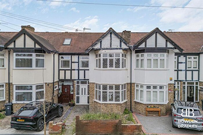 3 Bedroom Terraced House For Sale In Walden Way, Hainault, IG6
