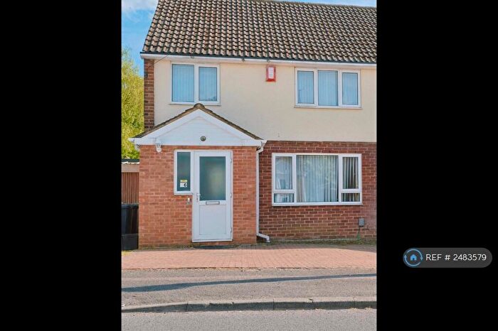 3 Bedroom Semi-Detached House To Rent In Hayhurst Road, Luton, LU4