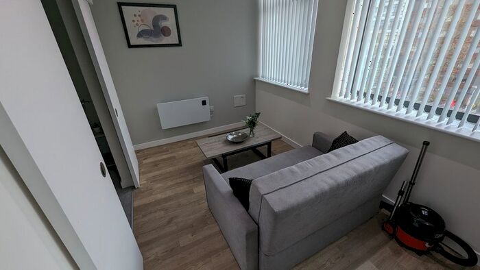 1 Bedroom Flat To Rent In Seymour Grove, Old Trafford, Manchester, M16