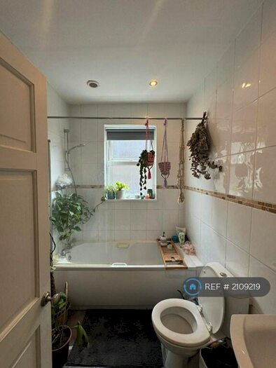 1 Bedroom Flat To Rent In Victoria Avenue, Hull, HU5