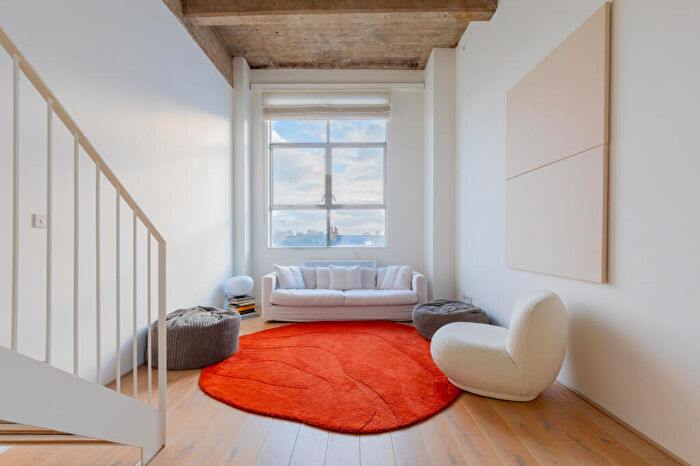 1 Bedroom Apartment To Rent In King Edward's Road, London, E9