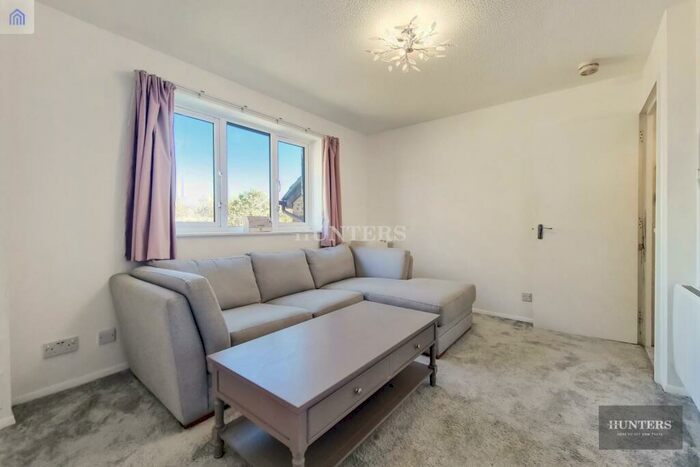 1 Bedroom Flat To Rent In Britten Court, Abbey Lane, London, E15