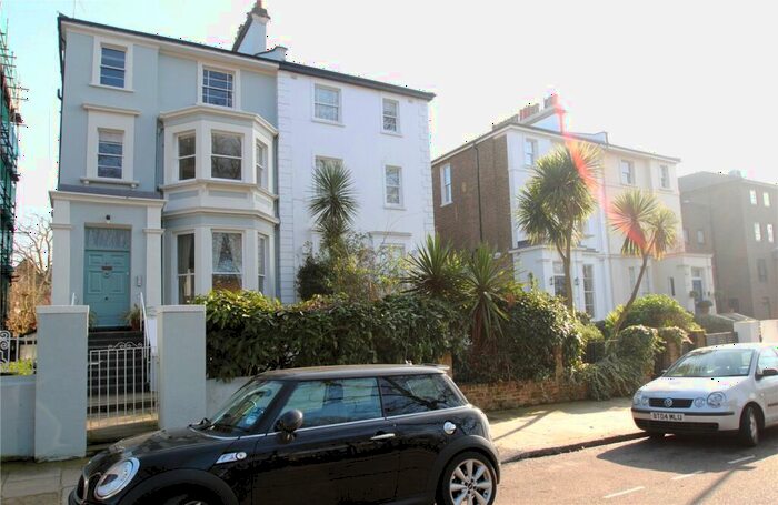 2 Bedroom Apartment To Rent In Camden Square, London, NW1