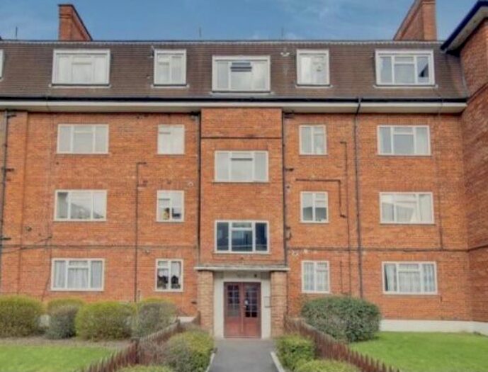 2 Bedroom Flat To Rent In North End Road, Wembley, HA9