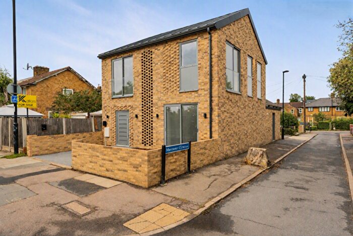 4 Bedroom Detached House For Sale In St. Norbert Road, London, SE4