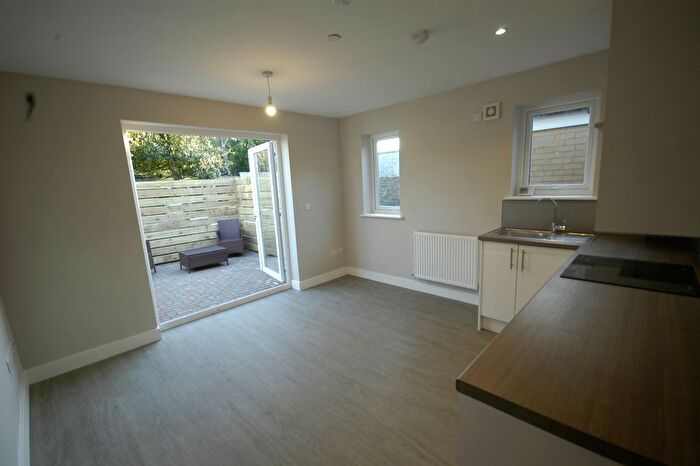 1 Bedroom Flat To Rent In Elm Street, Roath, CF24