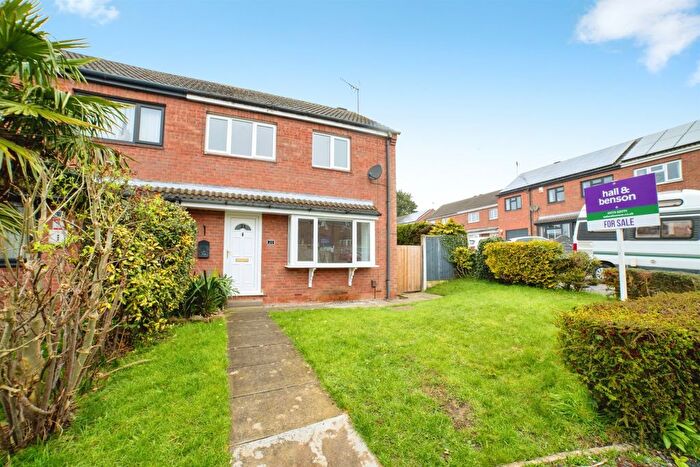 3 Bedroom Semi-Detached House For Sale In Elmhurst Avenue, South Normanton, Alfreton, DE55
