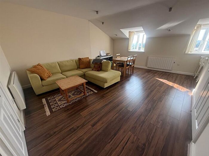 2 Bedroom Flat To Rent In West Street, St. Philips, BS2