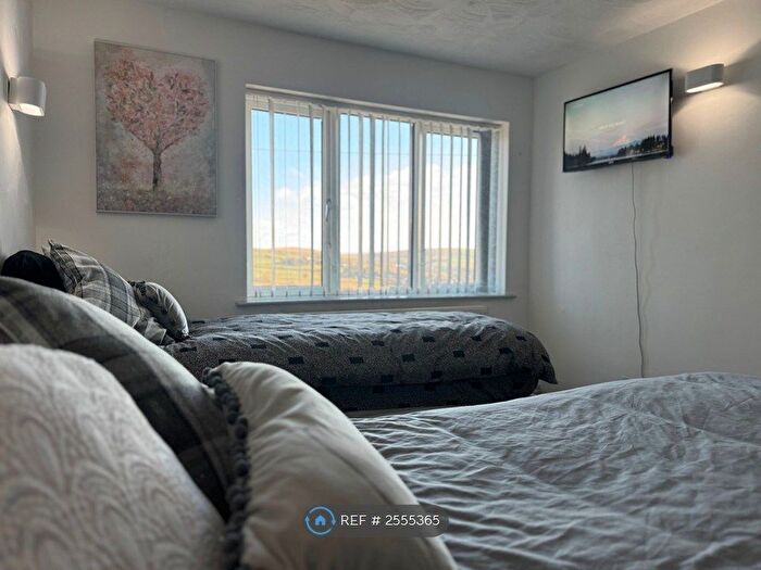 1 Bedroom Flat To Rent In Rochdale Road, Denshaw, Oldham, OL3