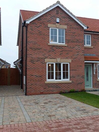 2 Bedroom Semi-Detached House To Rent In D'arcy Close, Scunthorpe, DN15