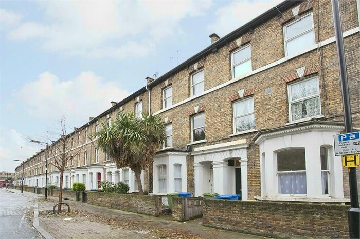 1 Bedroom Apartment To Rent In Darwin Street, Elephant And Castle, London, SE17