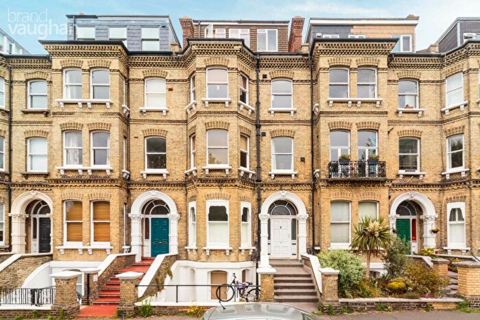 2 Bedroom Flat To Rent In Cromwell Road, Hove, East Sussex, BN3