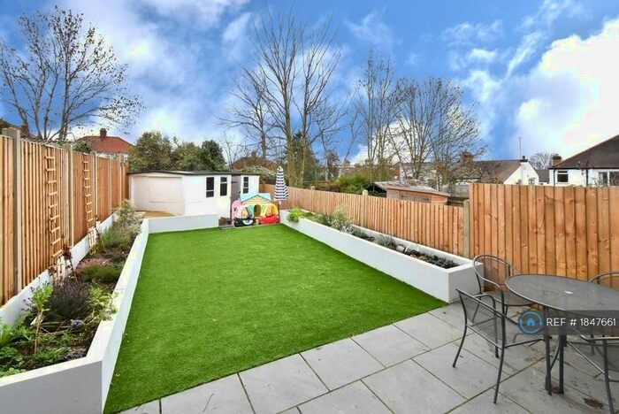 3 Bedroom Terraced House To Rent In Bankhurst Road, London, SE6