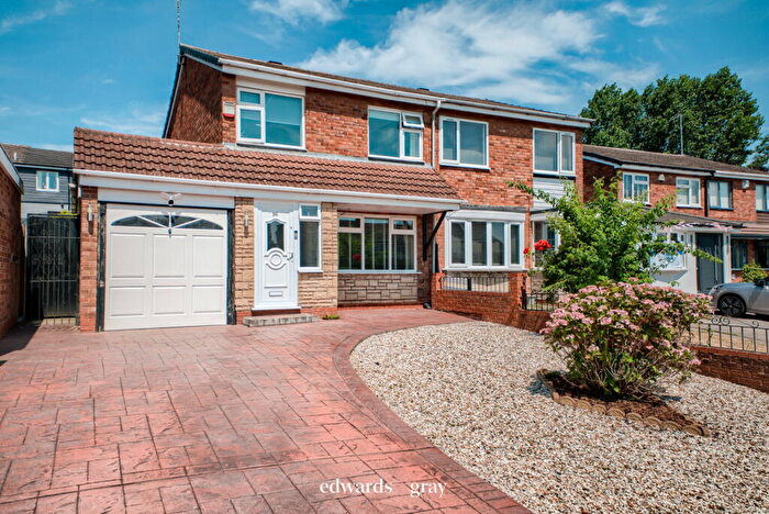 3 Bedroom Semi-Detached House For Sale In Newby Grove, Fordbridge, B37