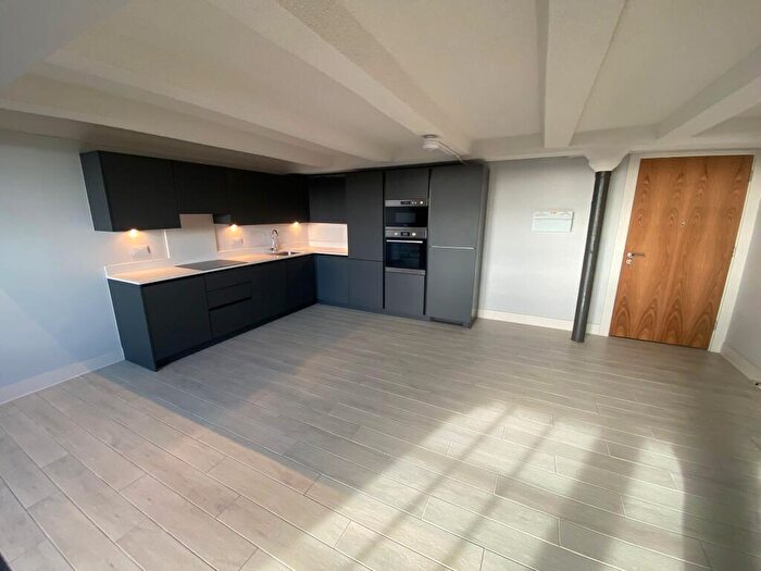 2 Bedroom Apartment To Rent In Tobacco Warehouse, L3