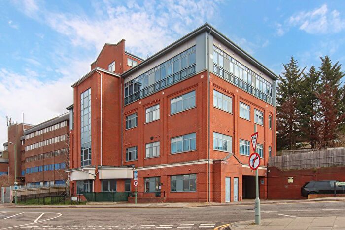 1 Bedroom Flat For Sale In Wolsey Road, Hemel Hempstead, HP2