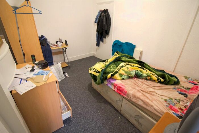 4 Bedroom Property To Rent In Bedford Street, Cathays, Cardiff, CF24