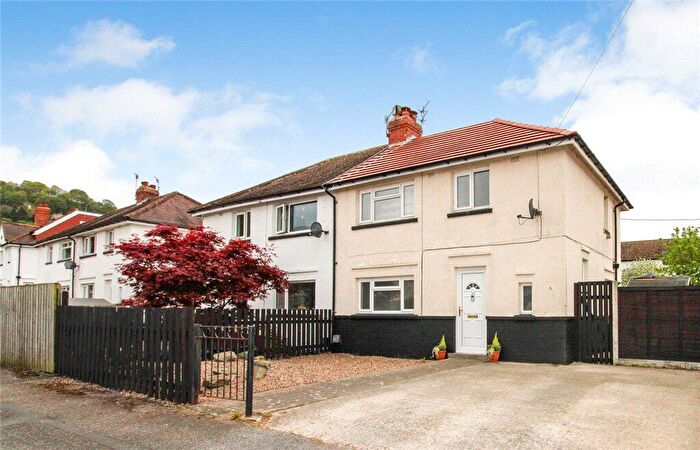 3 Bedroom Semi-Detached House For Sale In Duncan Avenue, Otley, West Yorkshire, LS21