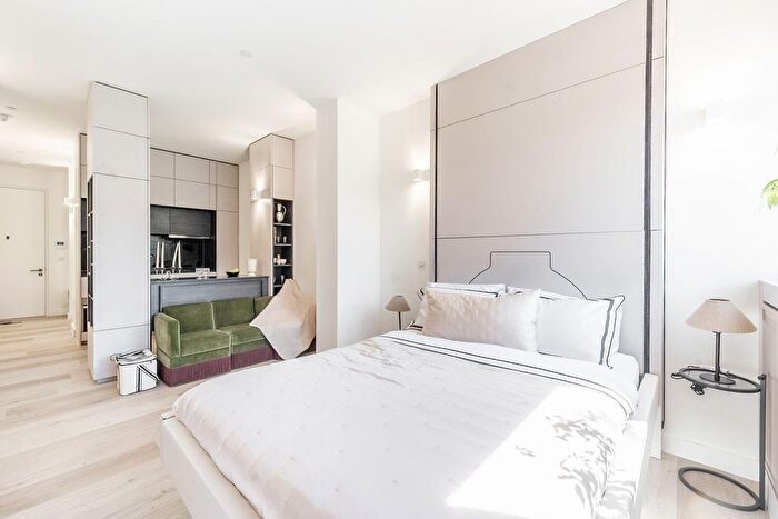 Maisonette To Rent In Dandi On The Hill, Harrow, HA1