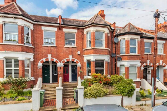 2 Bedroom Flat To Rent In Casewick Road, West Norwood, London, SE27