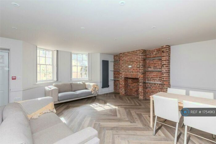 4 Bedroom Flat To Rent In Brunswick Road, Hove, BN3