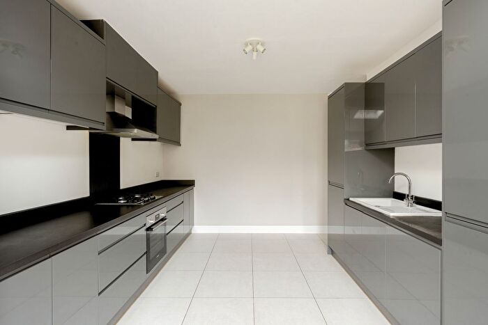 3 Bedroom End Terrace House For Sale In Filton Grove, Horfield, Bristol, BS7
