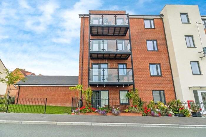 2 Bedroom Flat For Sale In Tutbury Lane, Kingsmead, Milton Keynes, Buckinghamshire, MK4