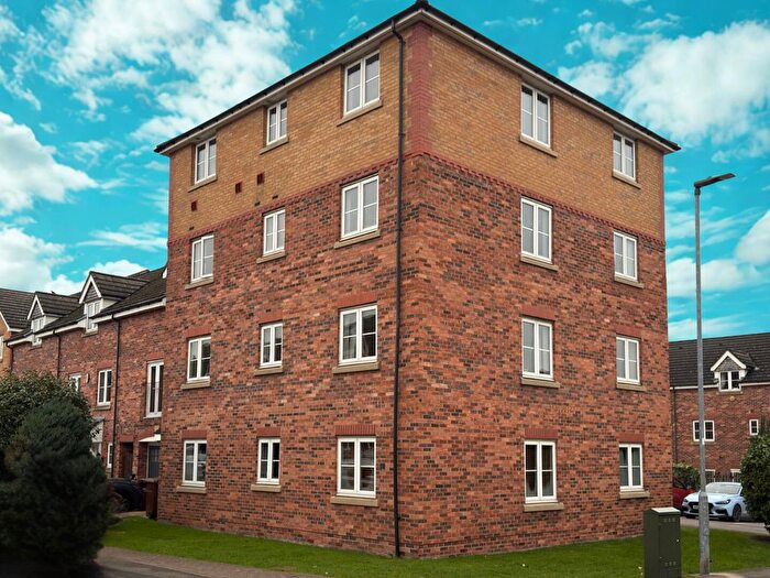 2 Bedroom Flat For Sale In Moorcroft, Ossett, WF5