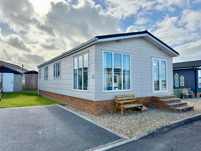 2 Bedroom Lodge For Sale In Polventon, St Merryn Park, St Merryn, PL28