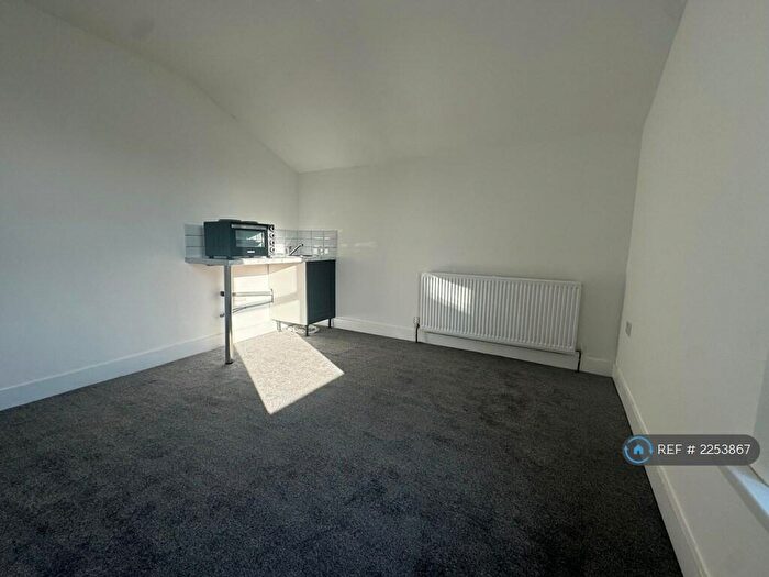 Studio To Rent In Bartram Road, London, SE4
