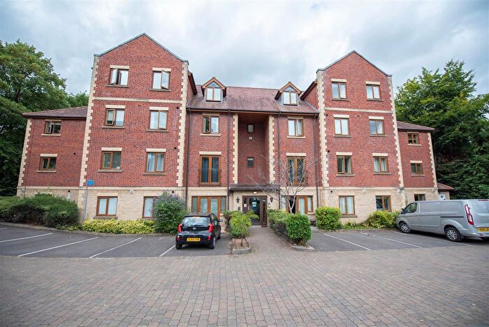 2 Bedroom Flat To Rent In Villiers Road, Woodthorpe, Nottingham, NG5