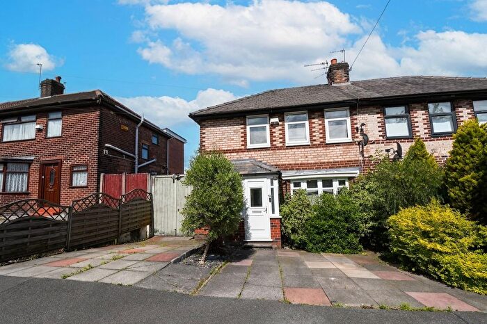 3 Bedroom Semi-Detached House For Sale In Deacons Drive, Salford, M6