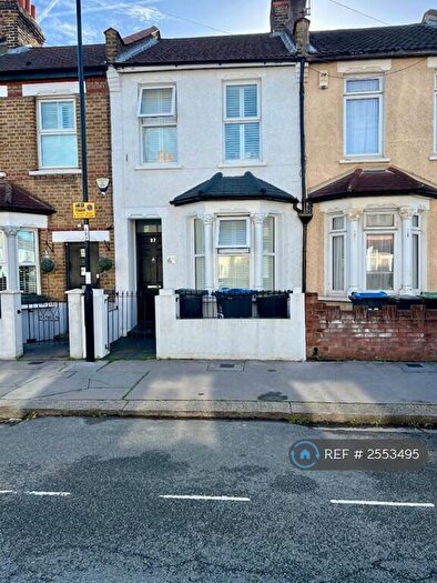 3 Bedroom Terraced House To Rent In Lakehall Road, Thornton Heath, CR7