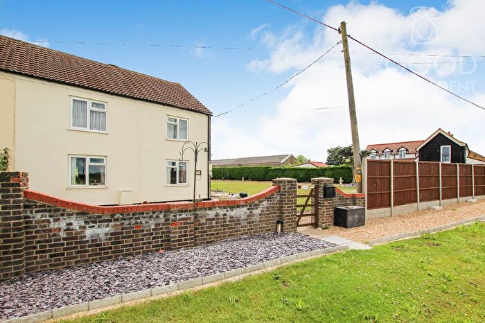 4 Bedroom Semi-Detached House For Sale In The Shade, Soham, CB7