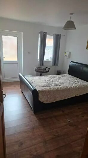 1 Bedroom Flat To Rent In Villiers Road, Southall, UB1