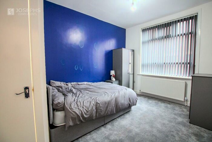 1 Bedroom Terraced House To Rent In Earnshaw Street, Bolton, Greater Manchester, BL3