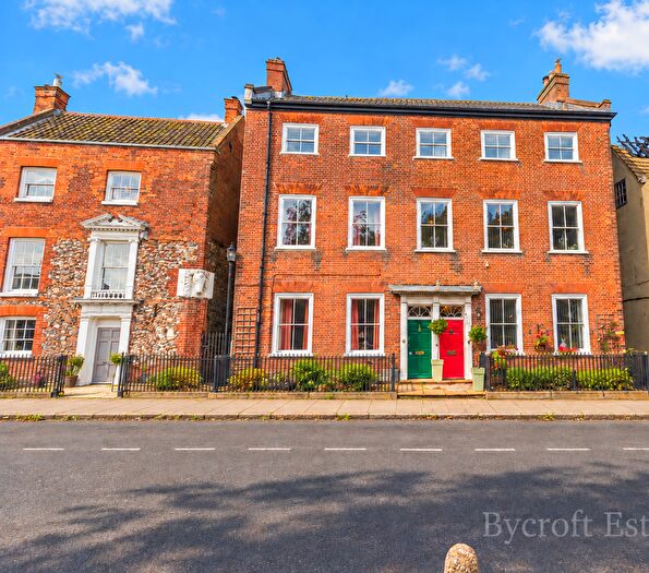 4 Bedroom Semi-Detached House For Sale In Northgate Street, Great Yarmouth, NR30